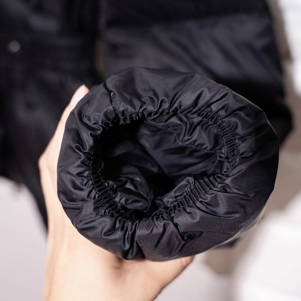 Moncler Boed hooded lambswool trim short down jacket,Moncler