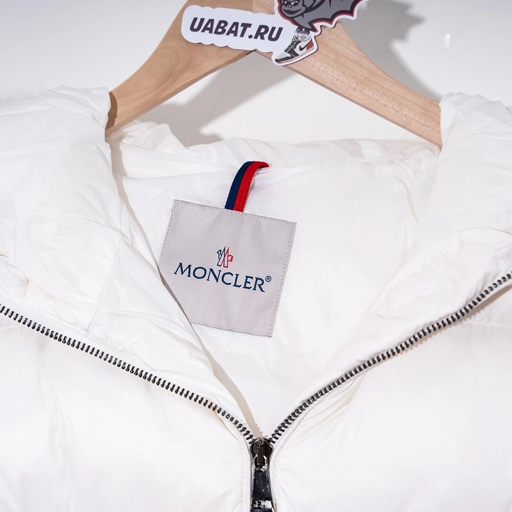 Moncler Boed hooded lambswool trim short down jacket,Moncler