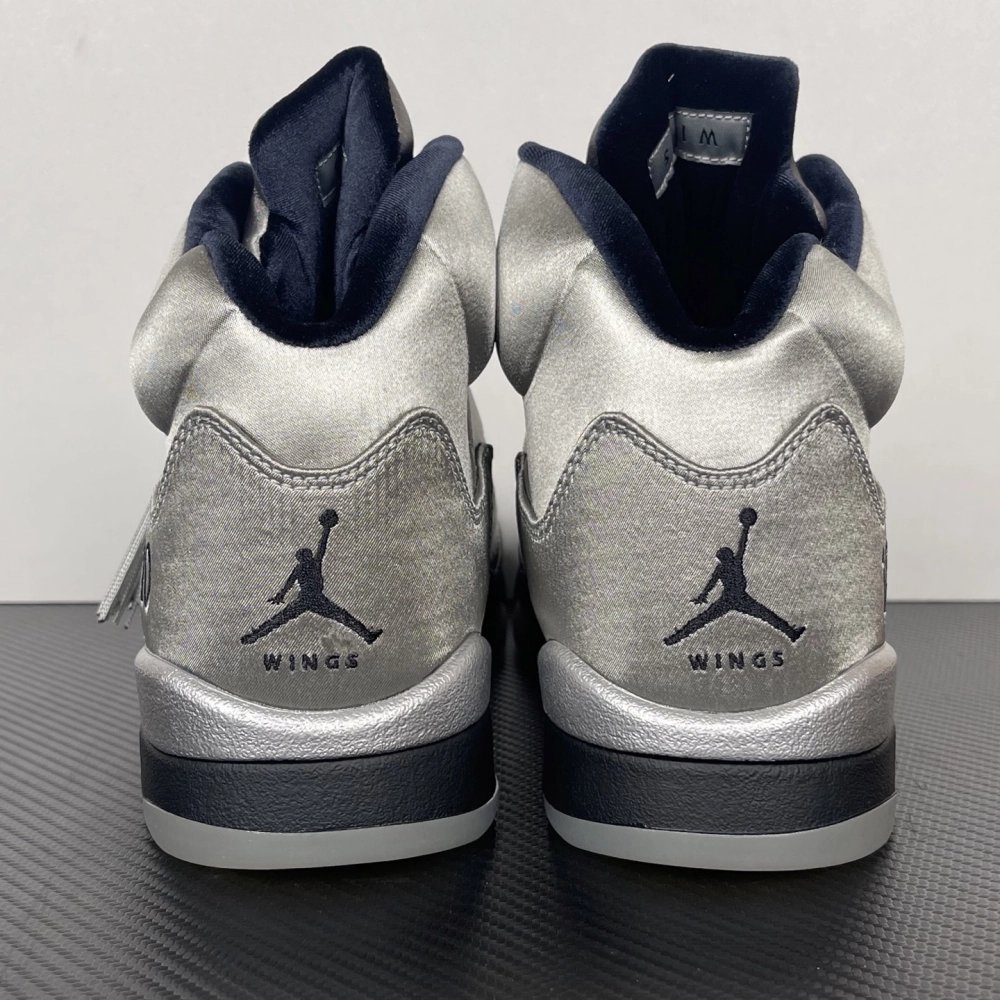 Air Jordan 5 Wings Medium Grey / Black