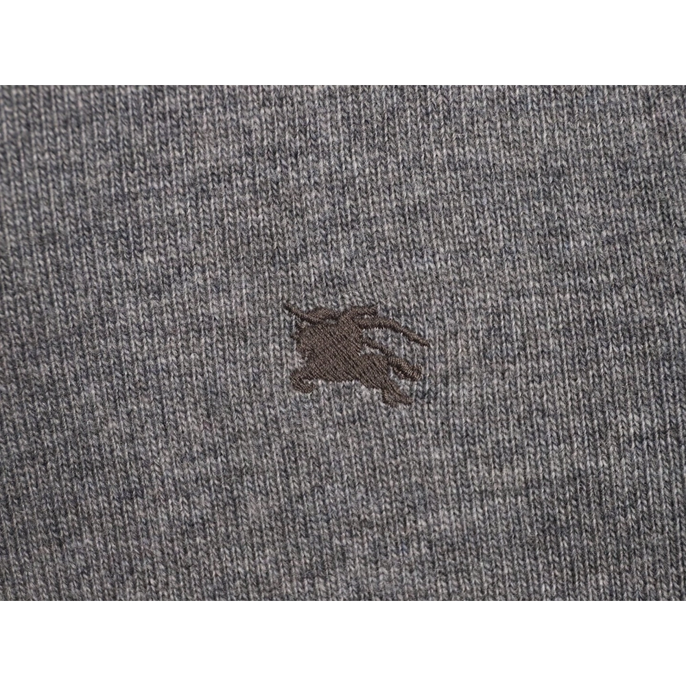 Burberry Warhorse embroidered crew neck knitted sweater,Burberry