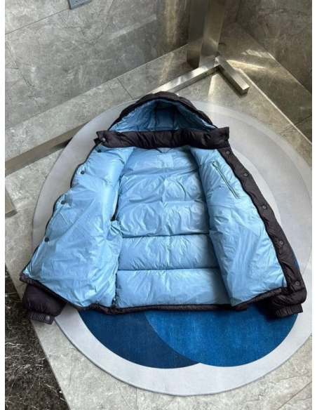 2025 new Moncler Cyclone Hooded Detachable Sleeve Down Jacket Brown