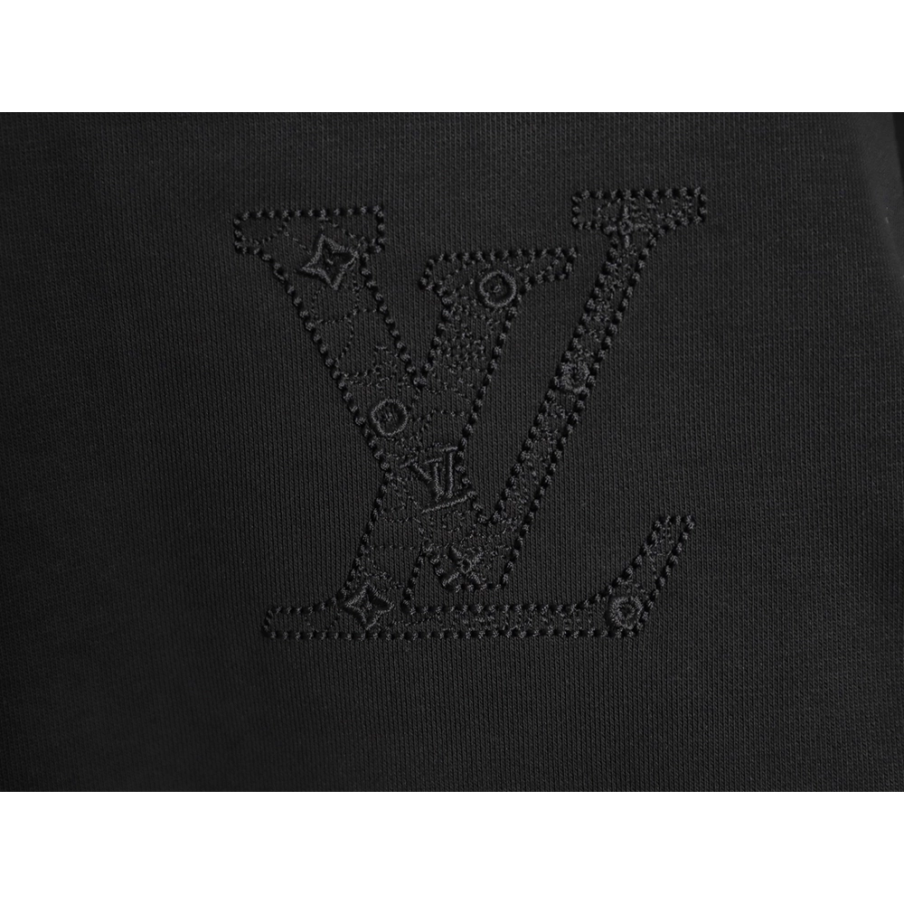 Louis Vuitton logo embroidered crewneck sweatshirt,Louis Vuitton Sweatshirt,Sweatshirt,APPAREL