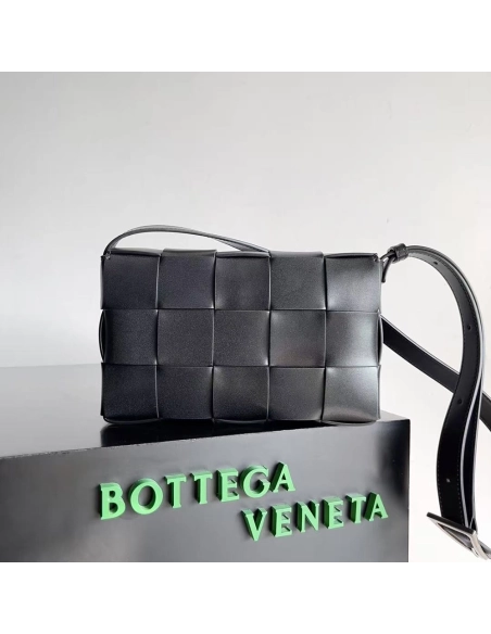 Bottega Veneta Cassette shoulder bags 737950 15X23X5cm,Bottega Veneta bags,BAGS