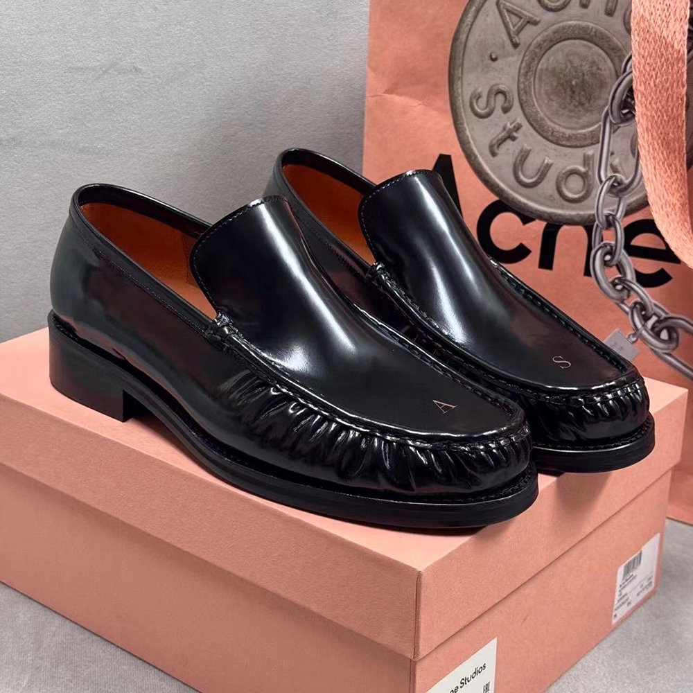 Acne Studios Leather loafers,Acne Studios Shoes,More Brands