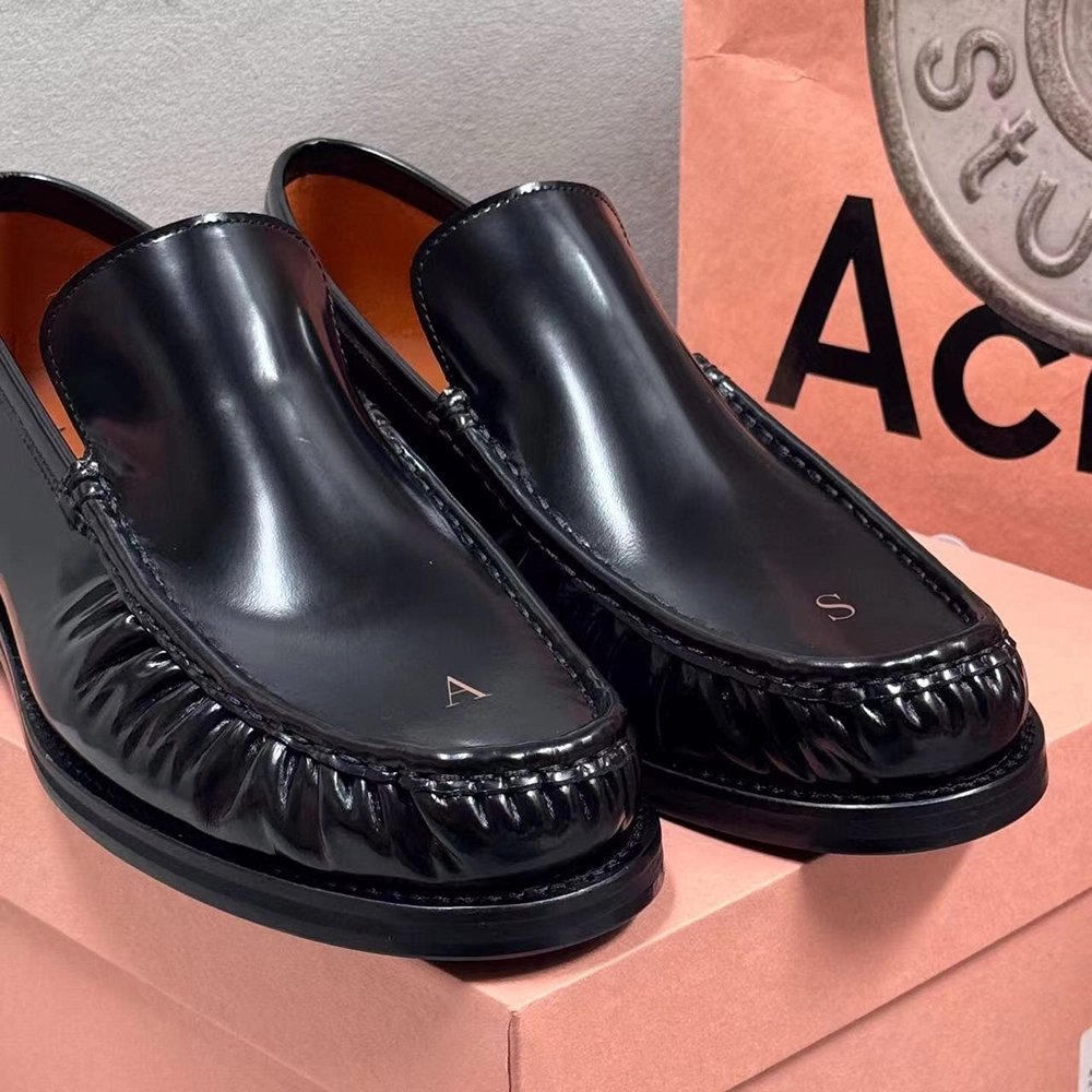 Acne Studios Leather loafers,Acne Studios Shoes,More Brands