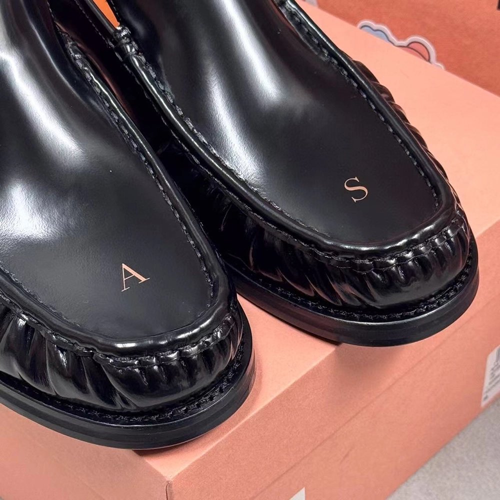 Acne Studios Leather loafers,Acne Studios Shoes,More Brands