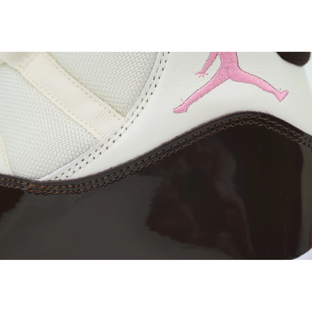 Air Jordan 11 Retro Chocolate CT8012-126