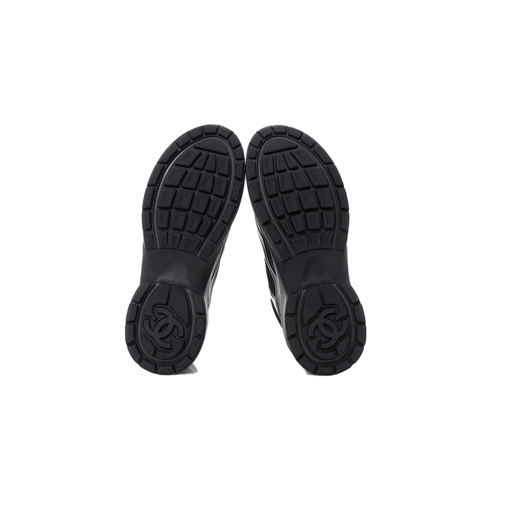 Chanel Womens CC Low-Top Sneakers Fabric And Laminated Leather Black