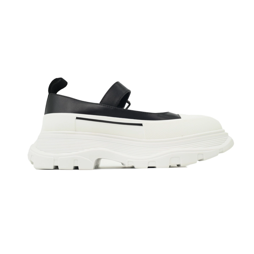 Alexander McQueen Womens Tread Slick Mary Jane In Black