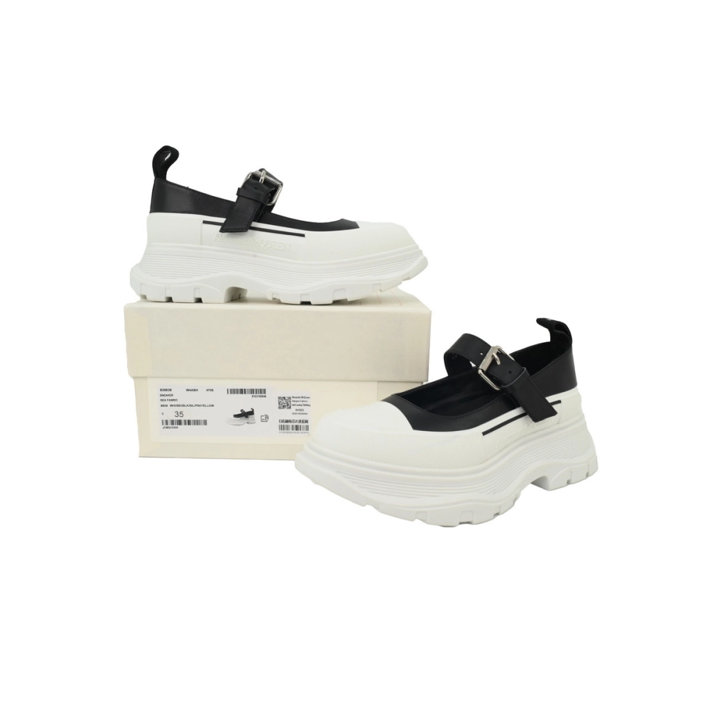 Alexander McQueen Womens Tread Slick Mary Jane In Black