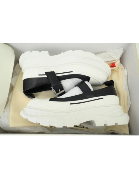 Alexander McQueen Womens Tread Slick Mary Jane In Black