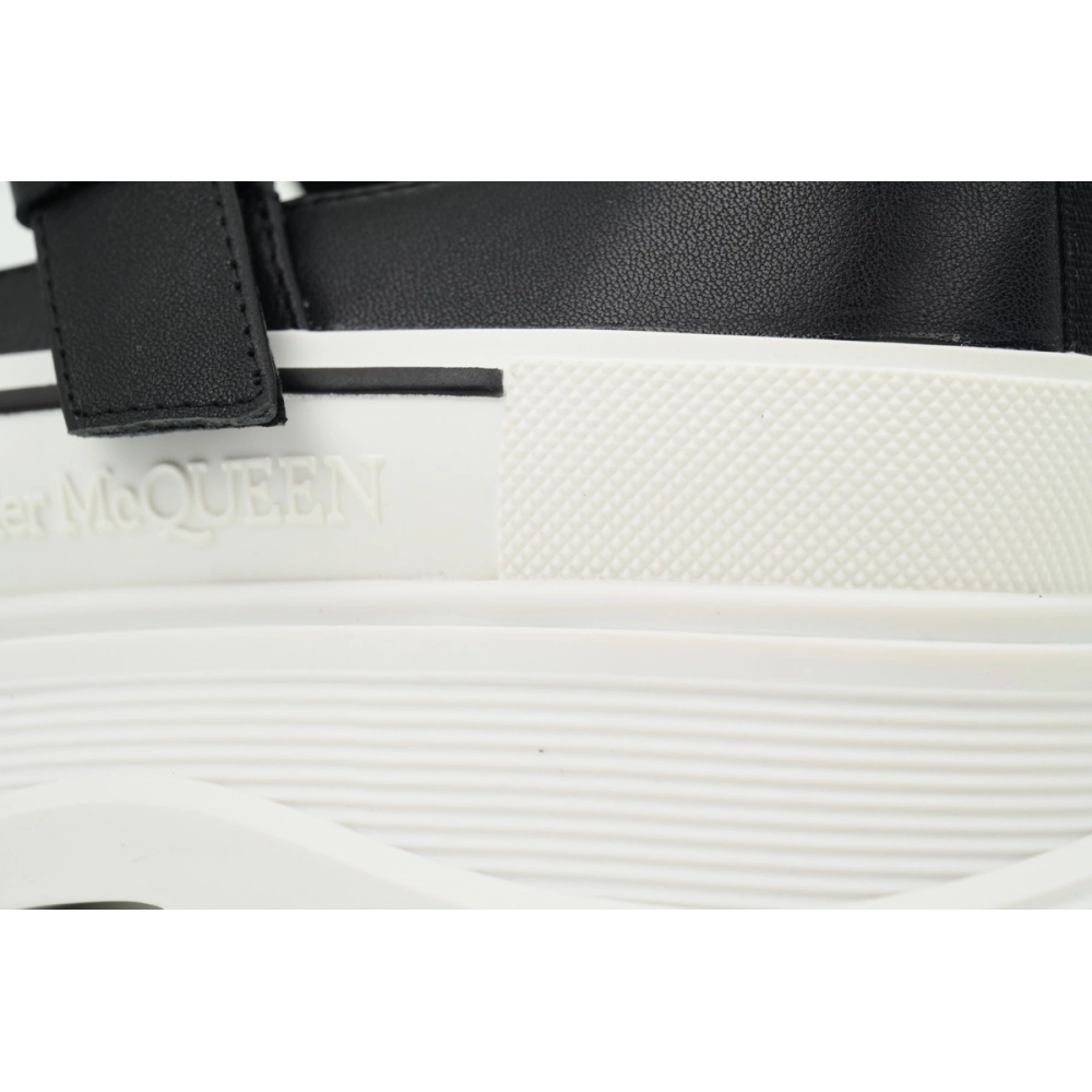 Alexander McQueen Womens Tread Slick Mary Jane In Black