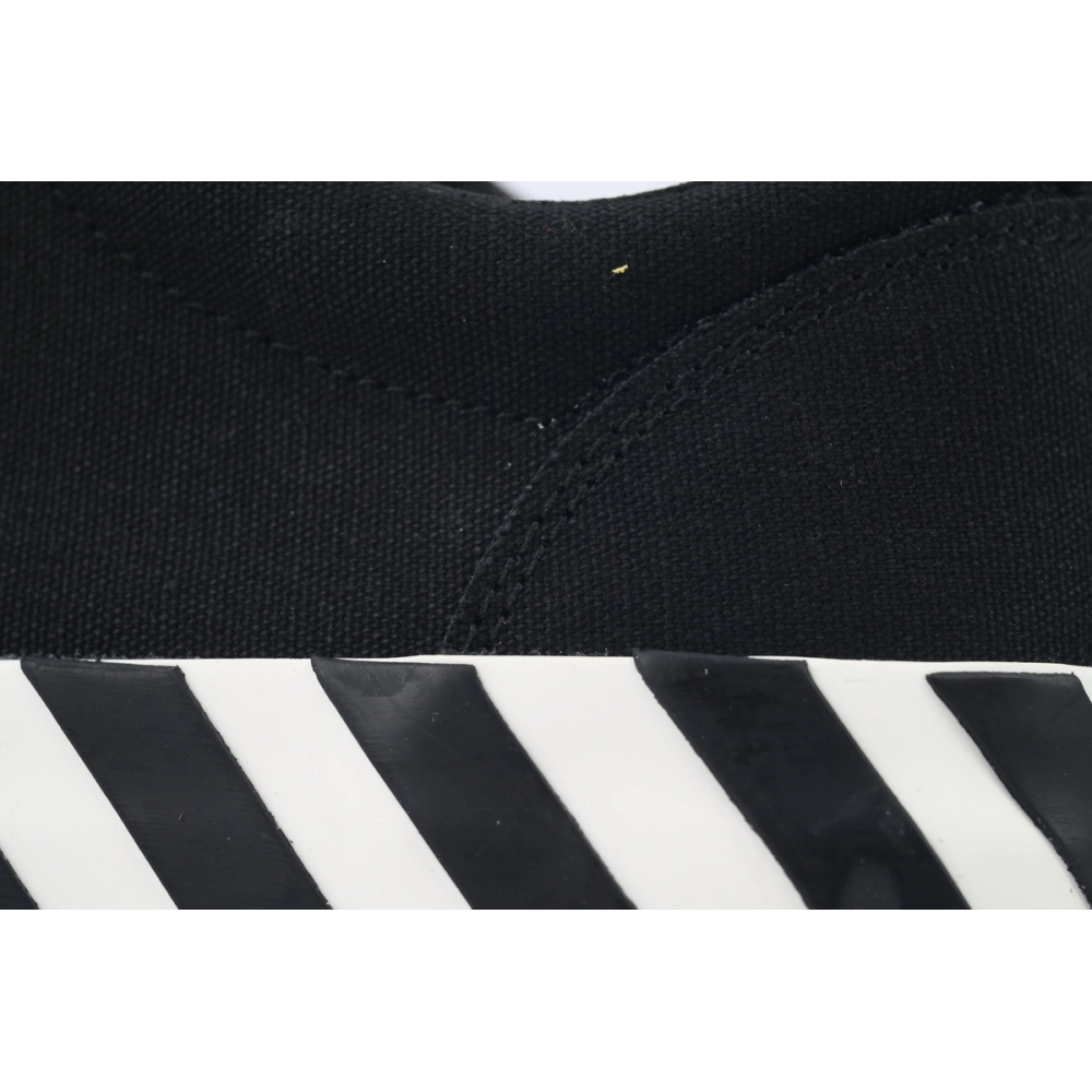 Off-White Vulc Low Black OWIA272C99FAB0011001