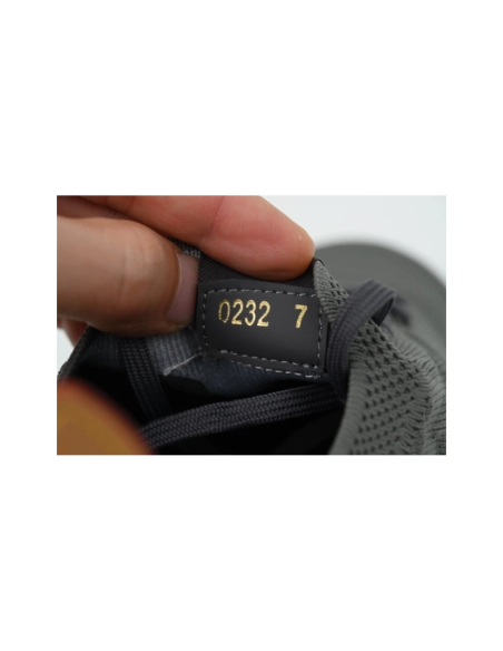 Louis Vuitton Runner Tatic Sneaker Grayish White