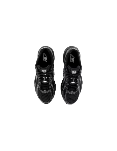 New Balance 740 Black Silver