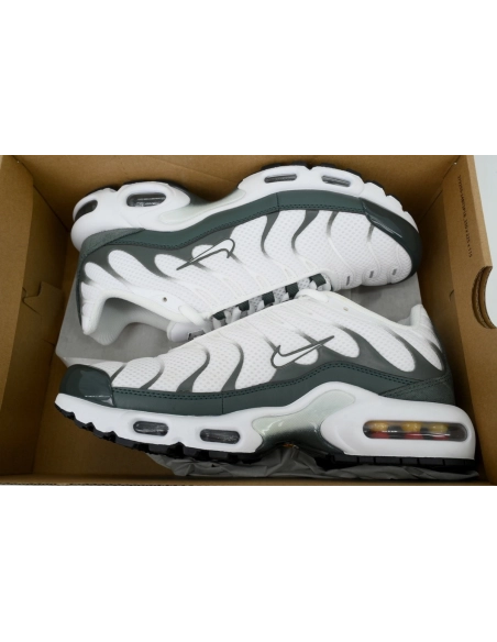 Nike Air Max Plus White Vintage Green FV6057-100