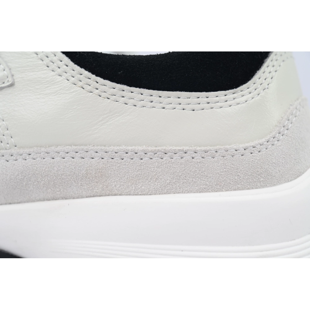 Chanel Interlocking CC Logo Calfskin Suede Calfskin Sneakers White