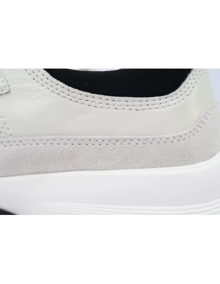 Chanel Interlocking CC Logo Calfskin Suede Calfskin Sneakers White