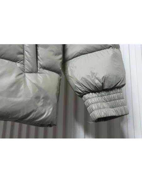 Moose Knuckles Stand Collar Large Check Down Jacket TSK1,Moose Knuckles