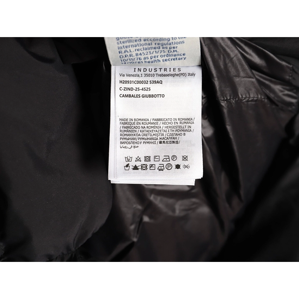 Moncler Matte Label Vest,Moncler