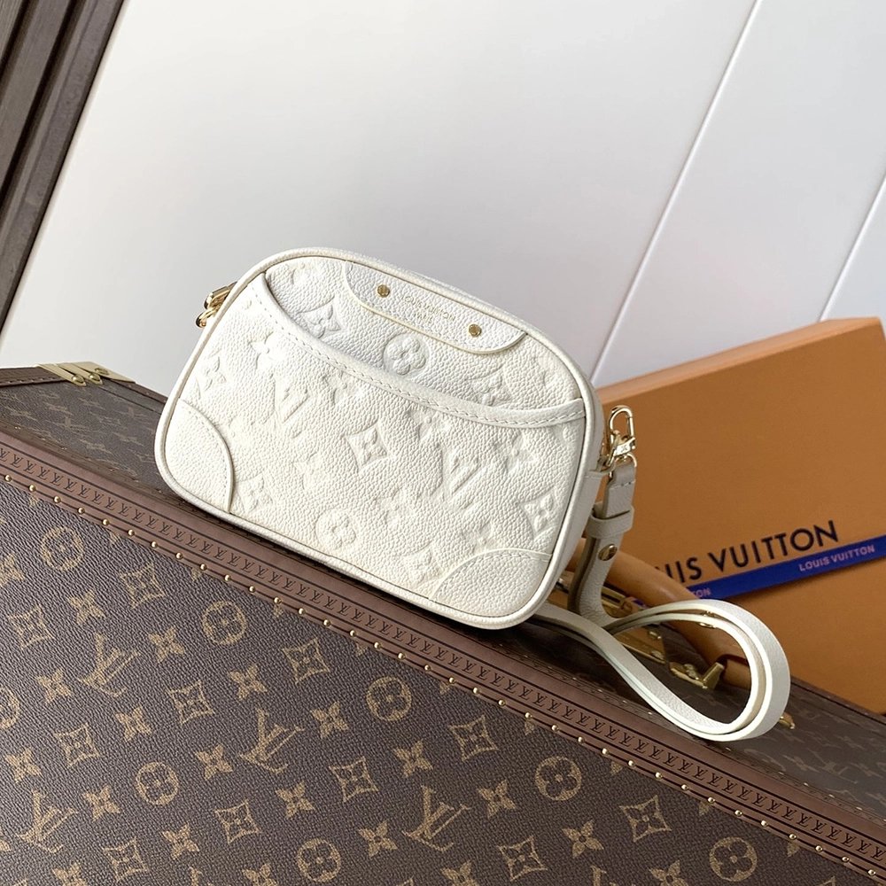 Louis Vuitton Tiny Camera Bags M26509 13X6X19cm,Louis Vuitton Bags