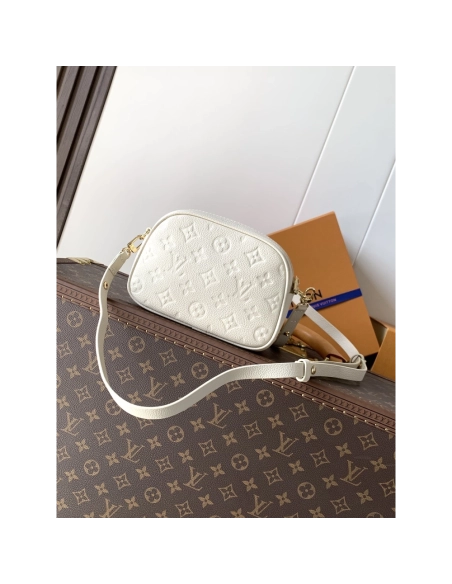 Louis Vuitton Tiny Camera Bags M26509 13X6X19cm,Louis Vuitton Bags