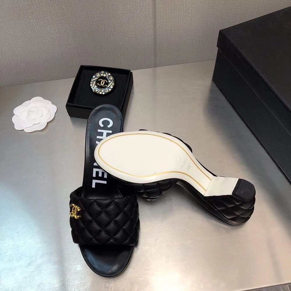 Chanel Lambskin Quilted CC Gold Logo Cone Heel Mule Slide Sandal,CHANEL SNEAKERS