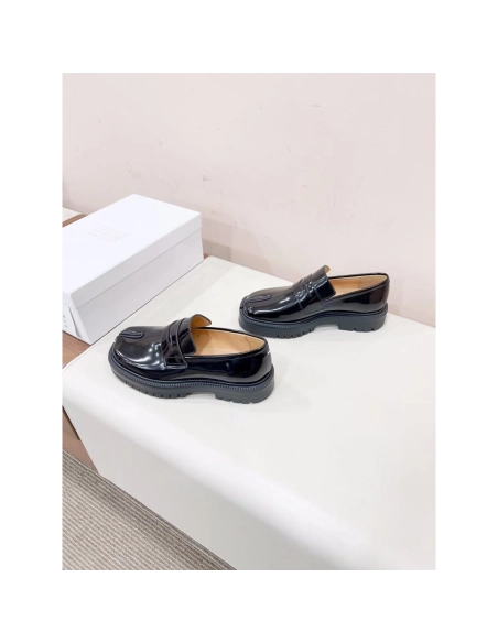 Maison Margiela Wmns Tabi loafers,MAISON MARGIELA,More Brands