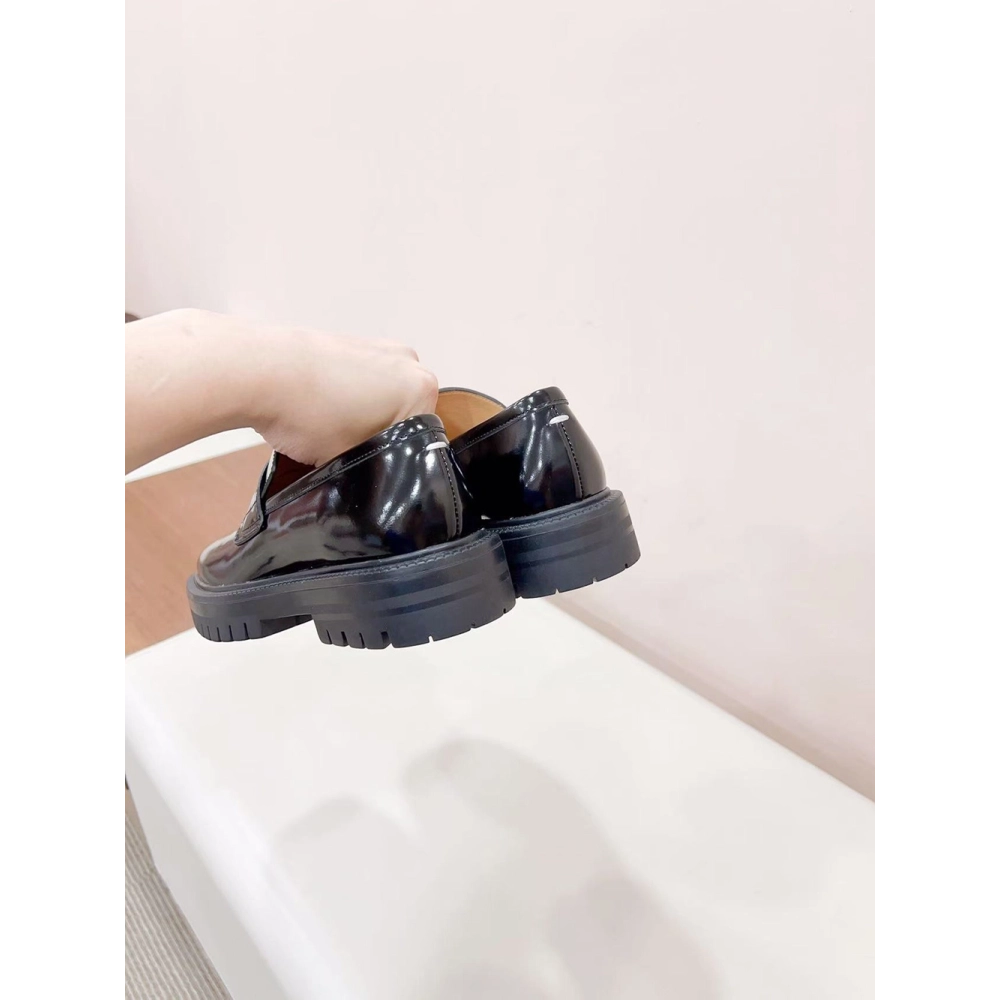 Maison Margiela Wmns Tabi loafers,MAISON MARGIELA,More Brands