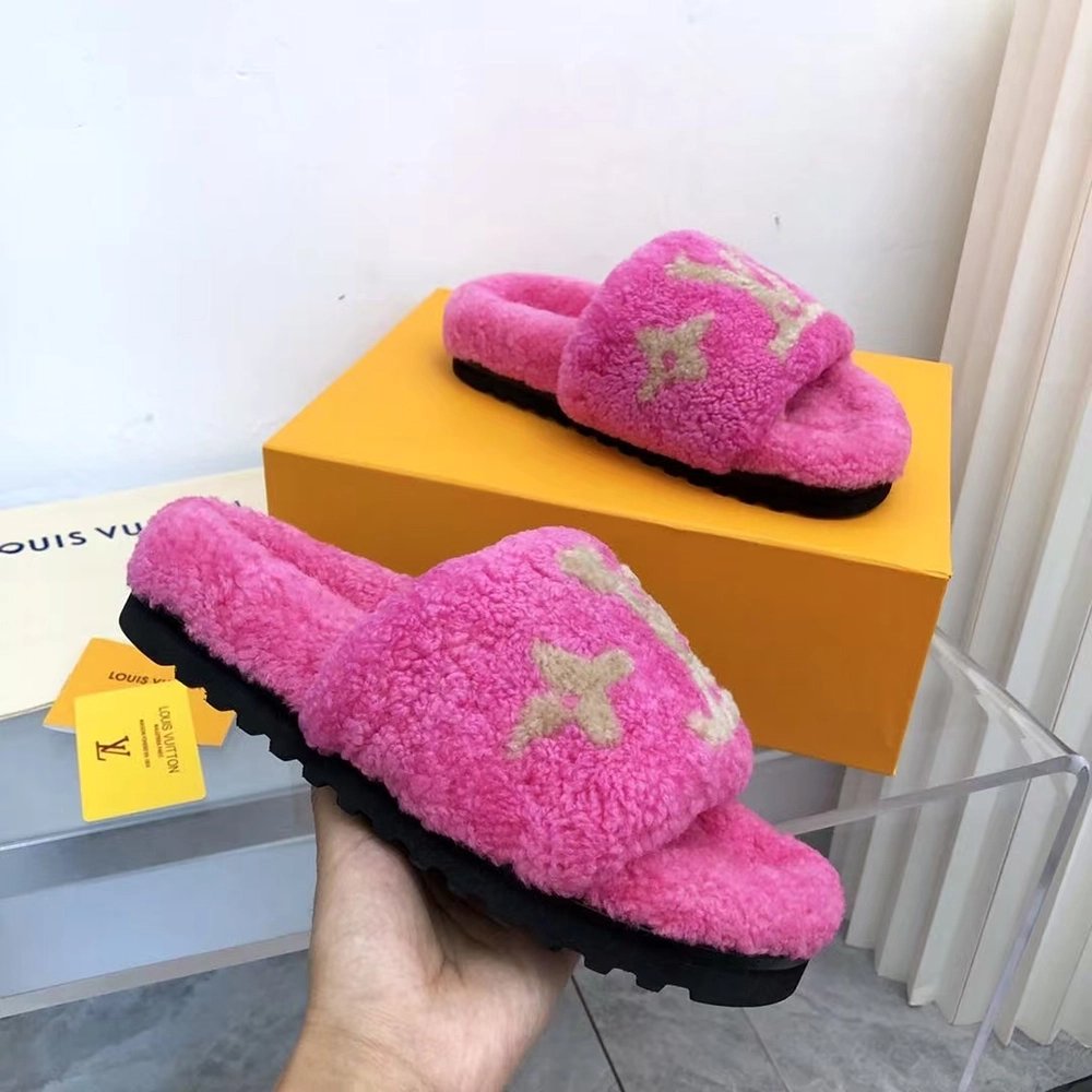 Louis Vuitton Shearling Paseo Mule 1A8VFJ,Louis Vuitton Slides,LOUIS VUITTON Sneakers,More Brands
