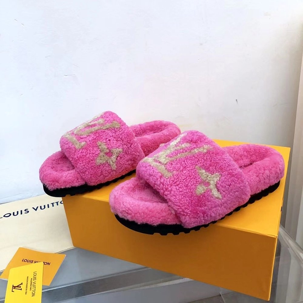 Louis Vuitton Shearling Paseo Mule 1A8VFJ,Louis Vuitton Slides,LOUIS VUITTON Sneakers,More Brands