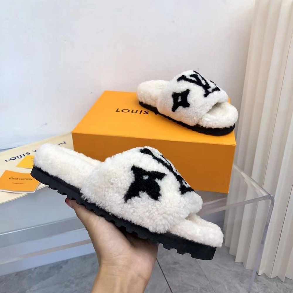 Louis Vuitton Shearling Paseo Mule 1A8VFJ,Louis Vuitton Slides,LOUIS VUITTON Sneakers,More Brands