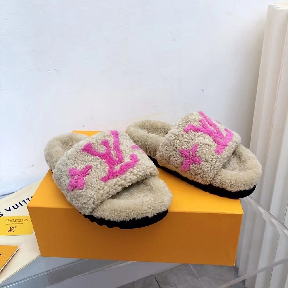 Louis Vuitton Shearling Paseo Mule 1A8VFJ,Louis Vuitton Slides,LOUIS VUITTON Sneakers,More Brands