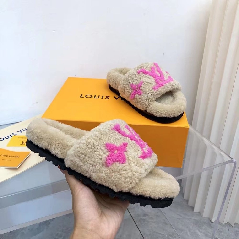 Louis Vuitton Shearling Paseo Mule 1A8VFJ,Louis Vuitton Slides,LOUIS VUITTON Sneakers,More Brands