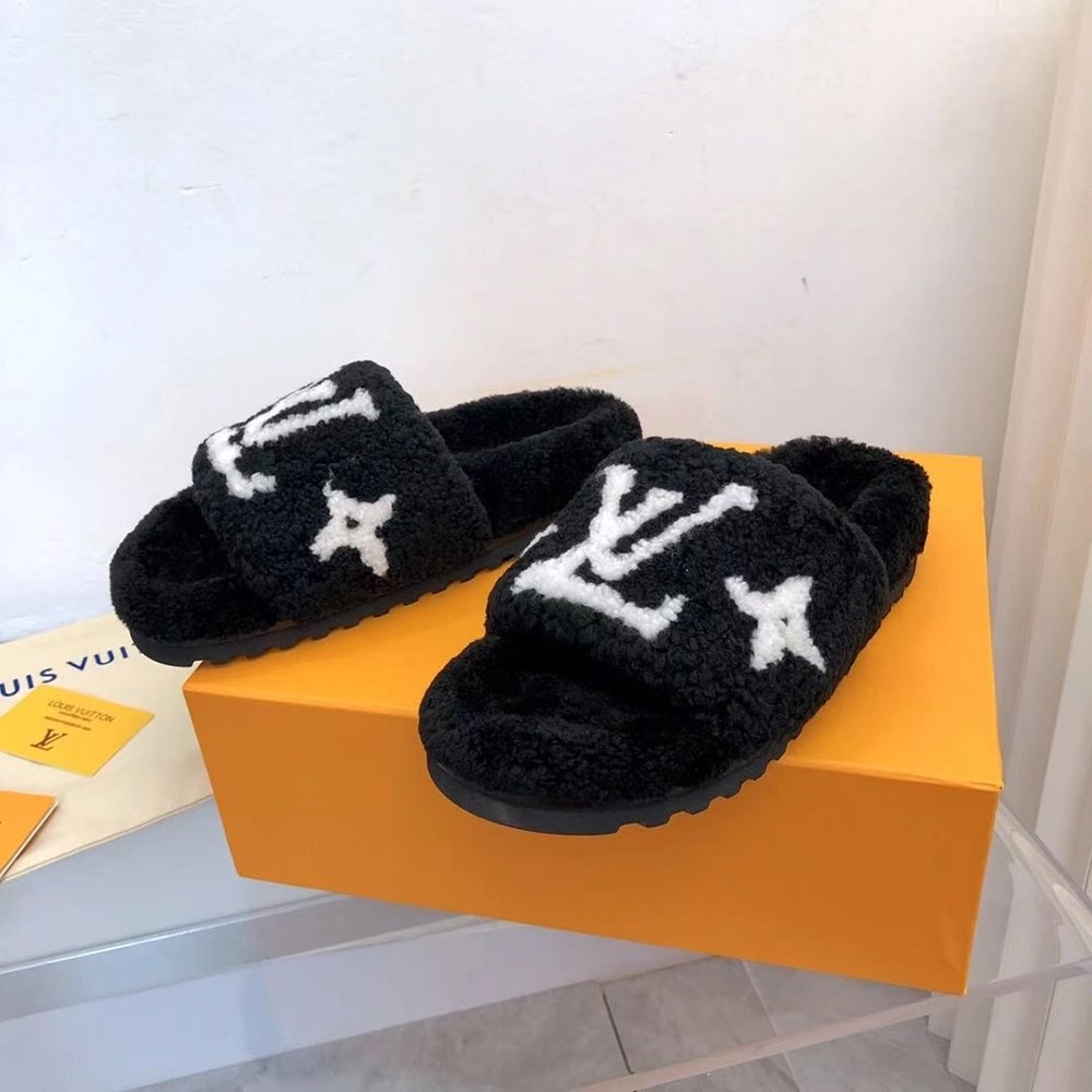Louis Vuitton Shearling Paseo Mule 1A8VFJ,Louis Vuitton Slides,LOUIS VUITTON Sneakers,More Brands
