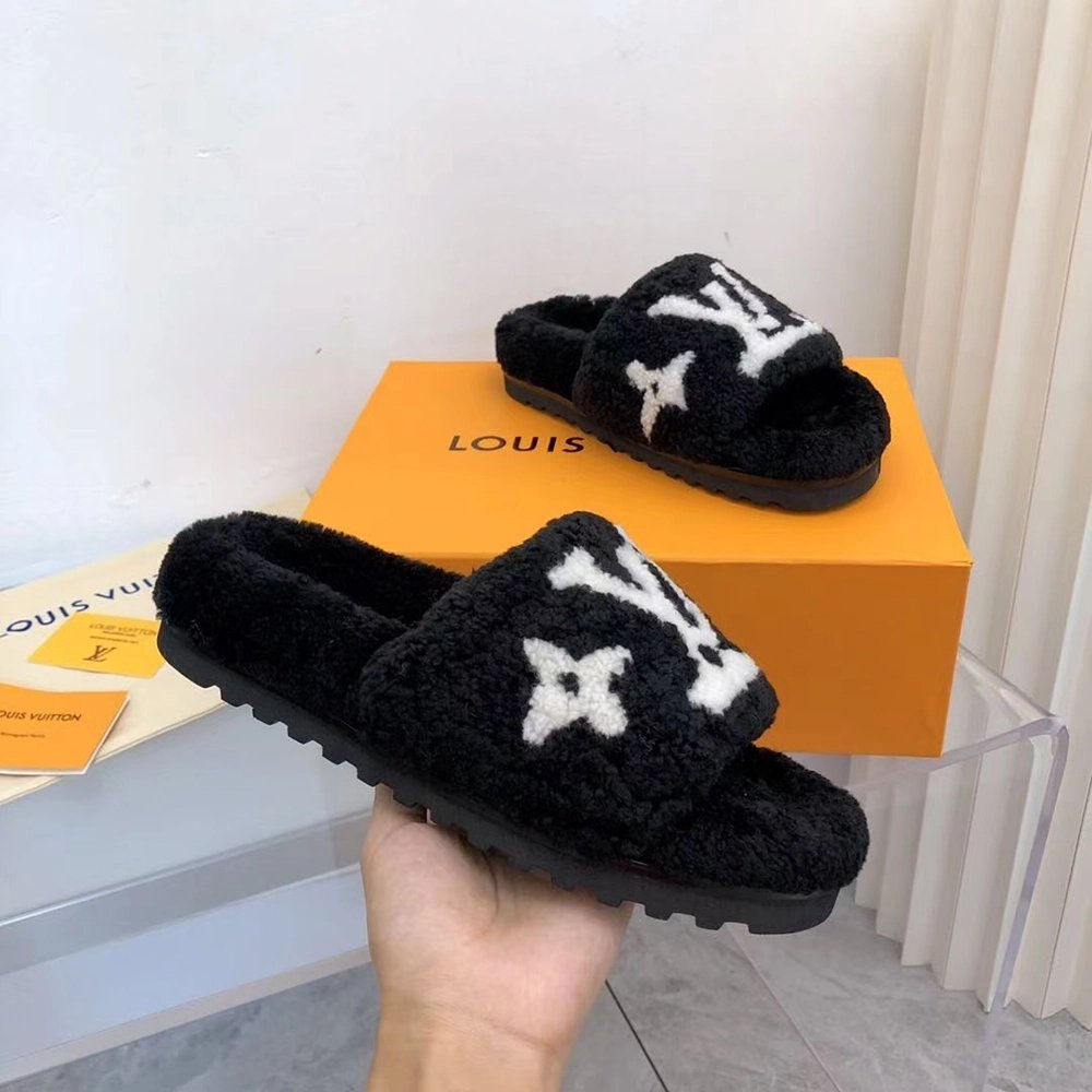 Louis Vuitton Shearling Paseo Mule 1A8VFJ,Louis Vuitton Slides,LOUIS VUITTON Sneakers,More Brands