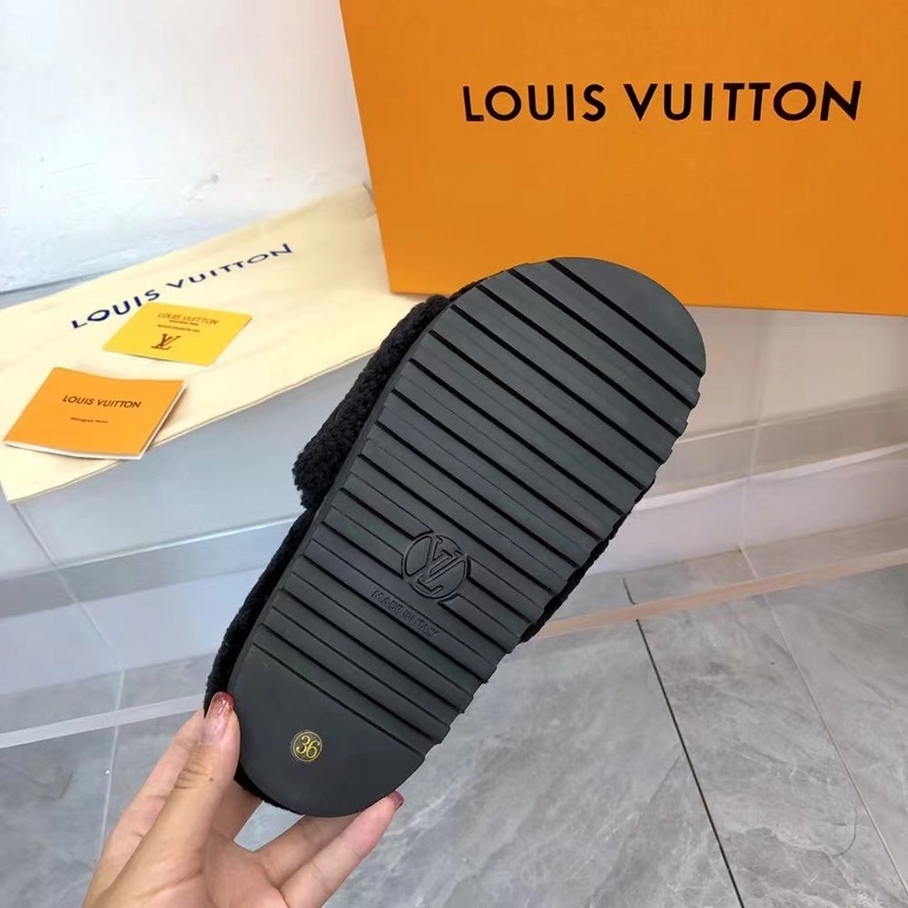 Louis Vuitton Shearling Paseo Mule 1A8VFJ,Louis Vuitton Slides,LOUIS VUITTON Sneakers,More Brands