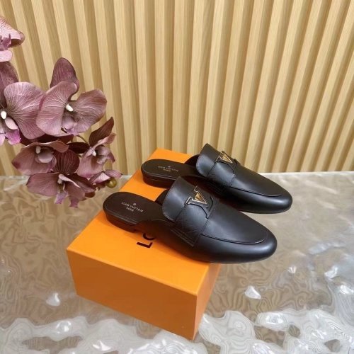 Louis Vuitton Slides,LOUIS VUITTON Sneakers,More Brands,1ACH5I