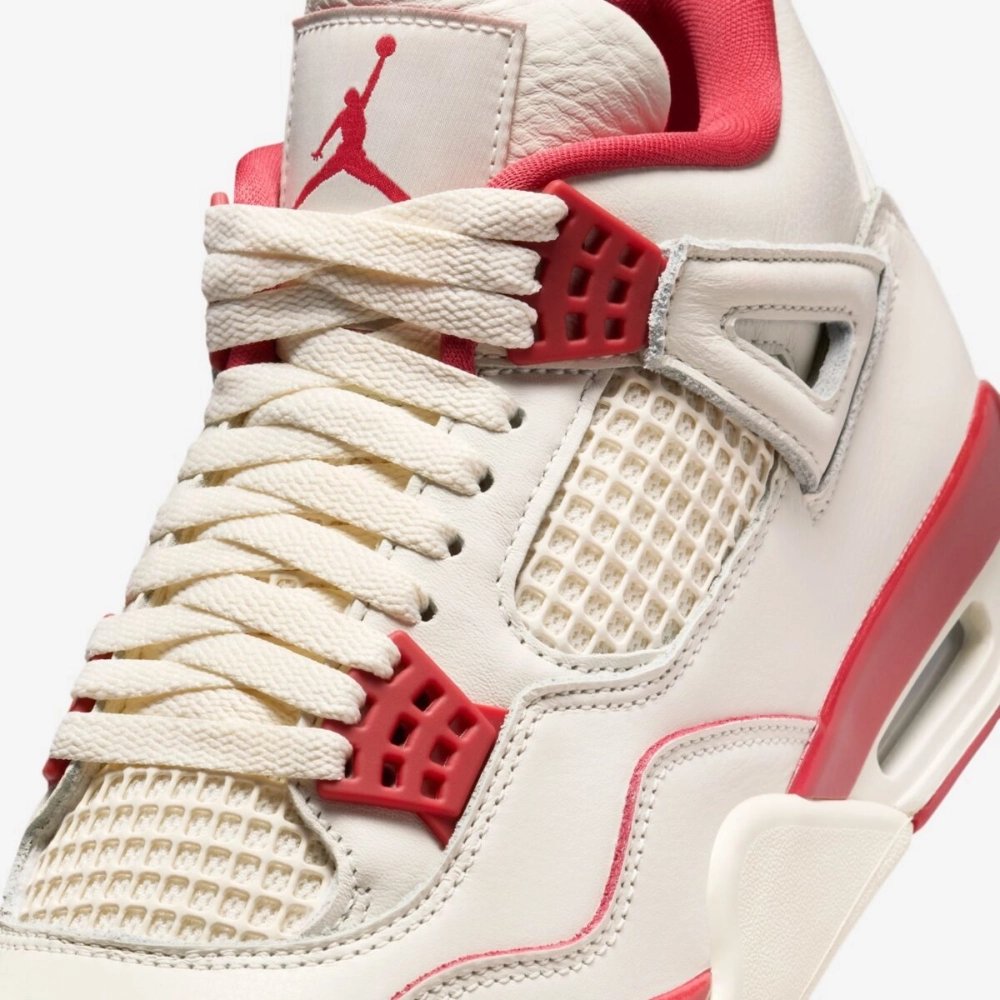 Air Jordan 4 WMNS Sierra Red 2026