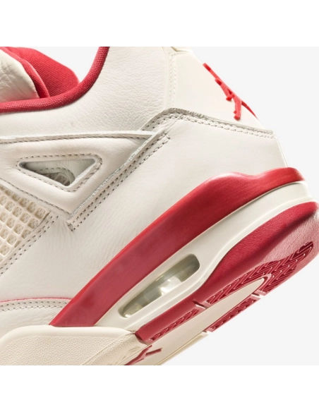 Air Jordan 4 WMNS Sierra Red 2026