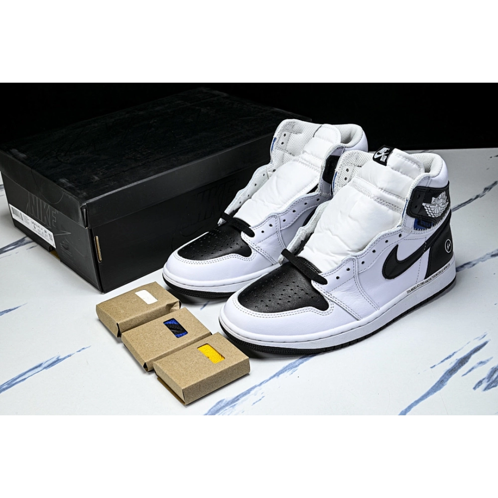 FRAGMENT DESIGN X UNION X AIR JORDAN 1 HIGH BLACK/WHITE
