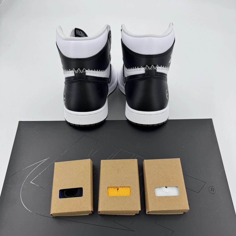 FRAGMENT DESIGN X UNION X AIR JORDAN 1 HIGH BLACK/WHITE