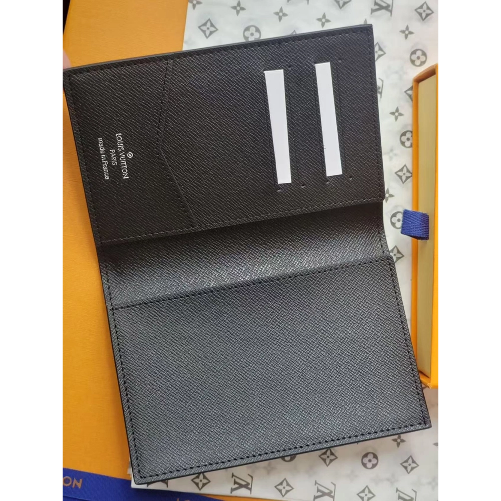 Louis Vuitton Passport Cover Wallets M64501 10X14X2.5cm,Louis Vuitton