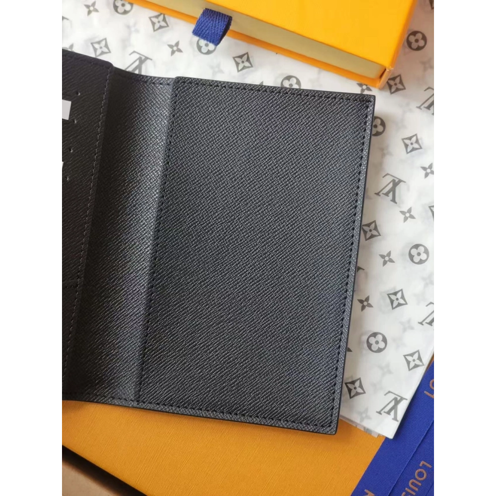 Louis Vuitton Passport Cover Wallets M64501 10X14X2.5cm,Louis Vuitton