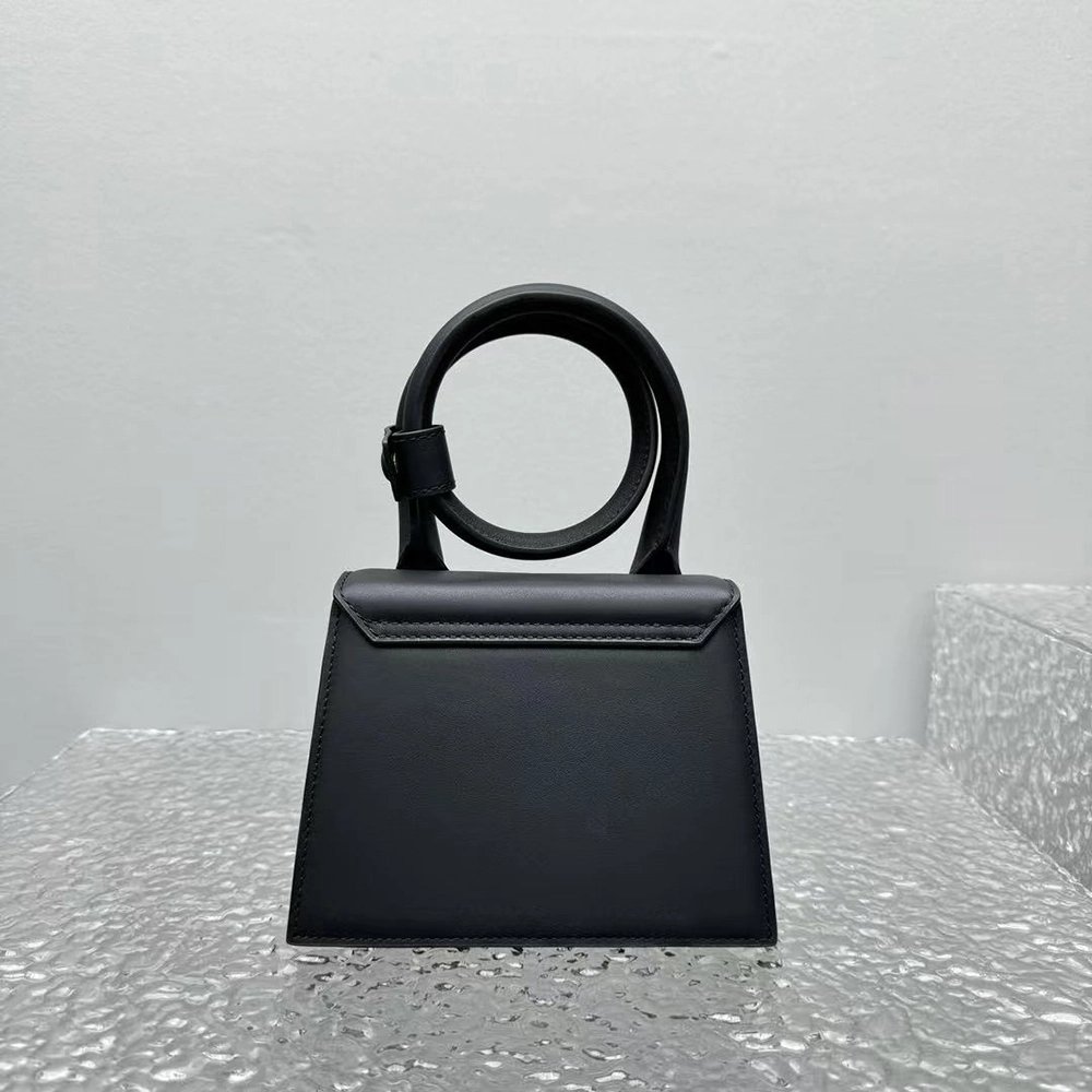 Jacquemus Le Chiquito Moyen Shoulder Bags 3BA002 18X15.5X8cm,Jacquemus