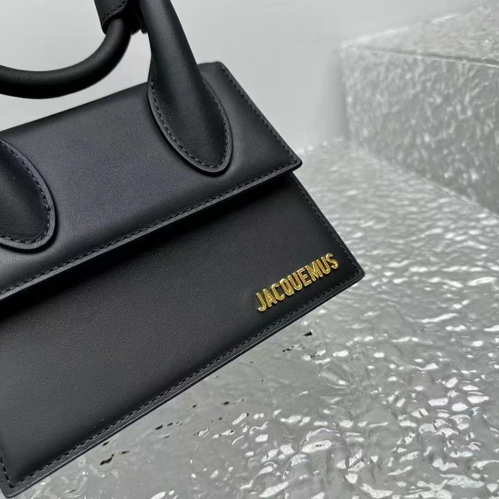 Jacquemus Le Chiquito Moyen Shoulder Bags 3BA002 18X15.5X8cm,Jacquemus