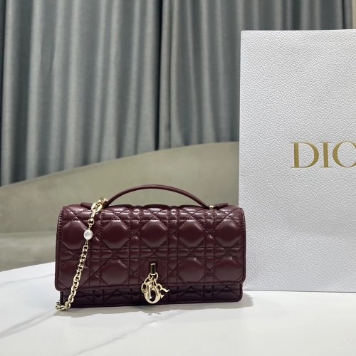 Dior Mini Plum Cannage Lambskin Bags M42R 21X11X5cm,Dior