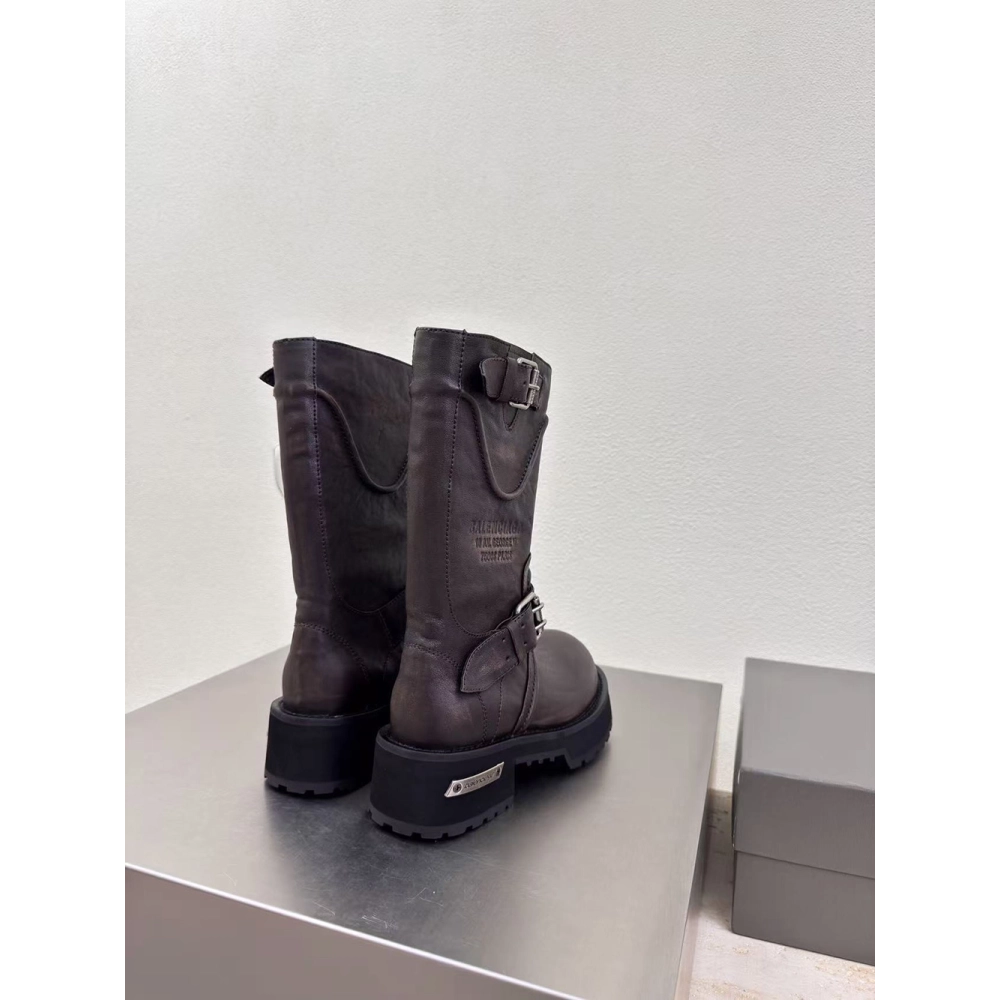 Balenciaga Womens Venom Boot in Brown,ASICS