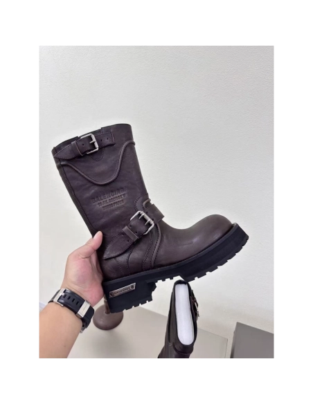 Balenciaga Womens Venom Boot in Brown,ASICS