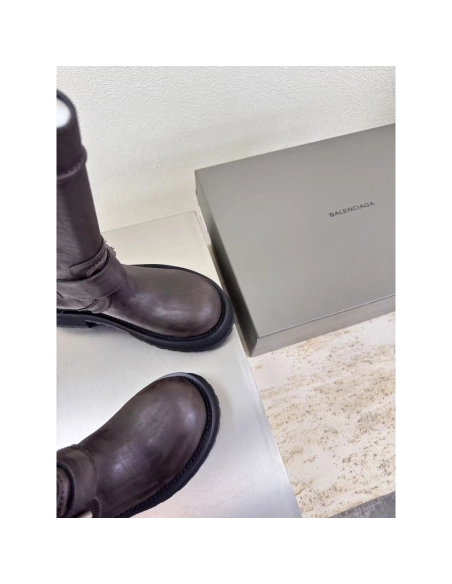 Balenciaga Womens Venom Boot in Brown,ASICS